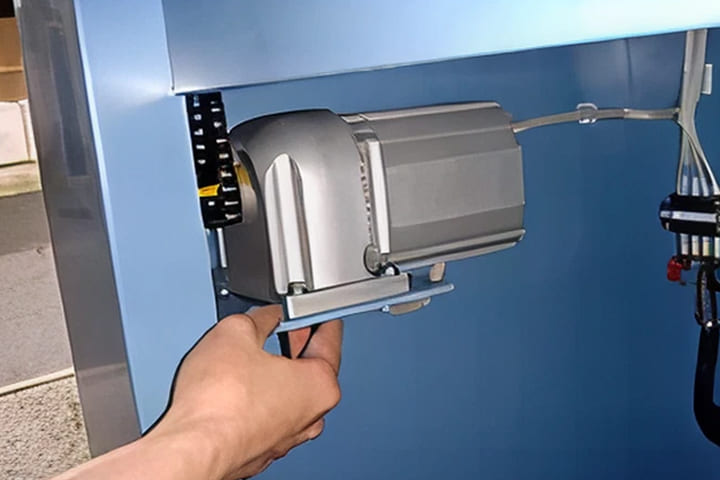 駆動チェーンの調整