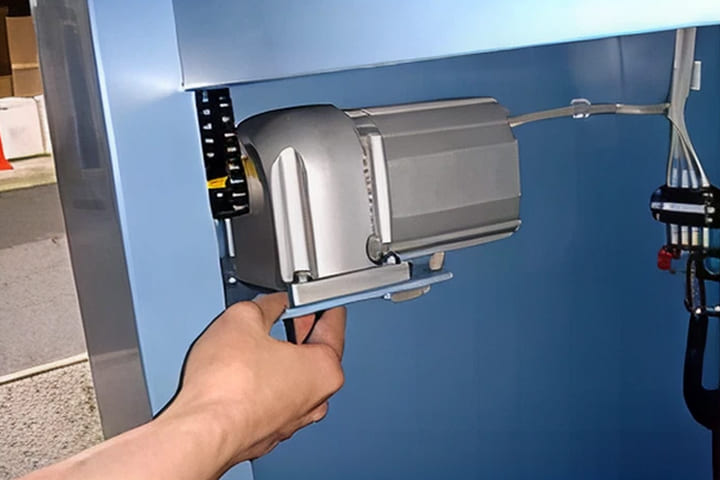 駆動チェーンの調整